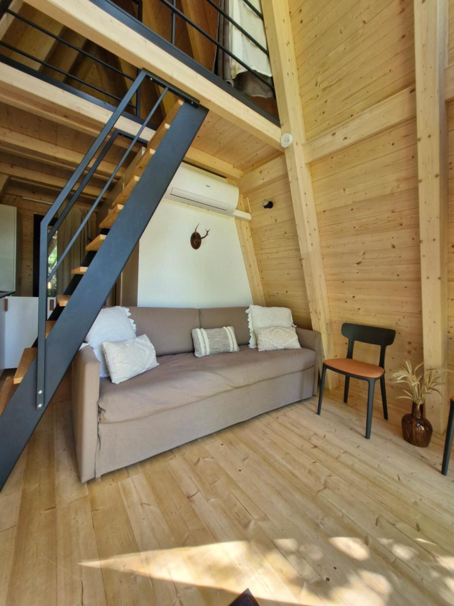 Ecolodges De Reve Dans Un Chateau De Conte De Fees Les-Trois-Moutiers المظهر الخارجي الصورة