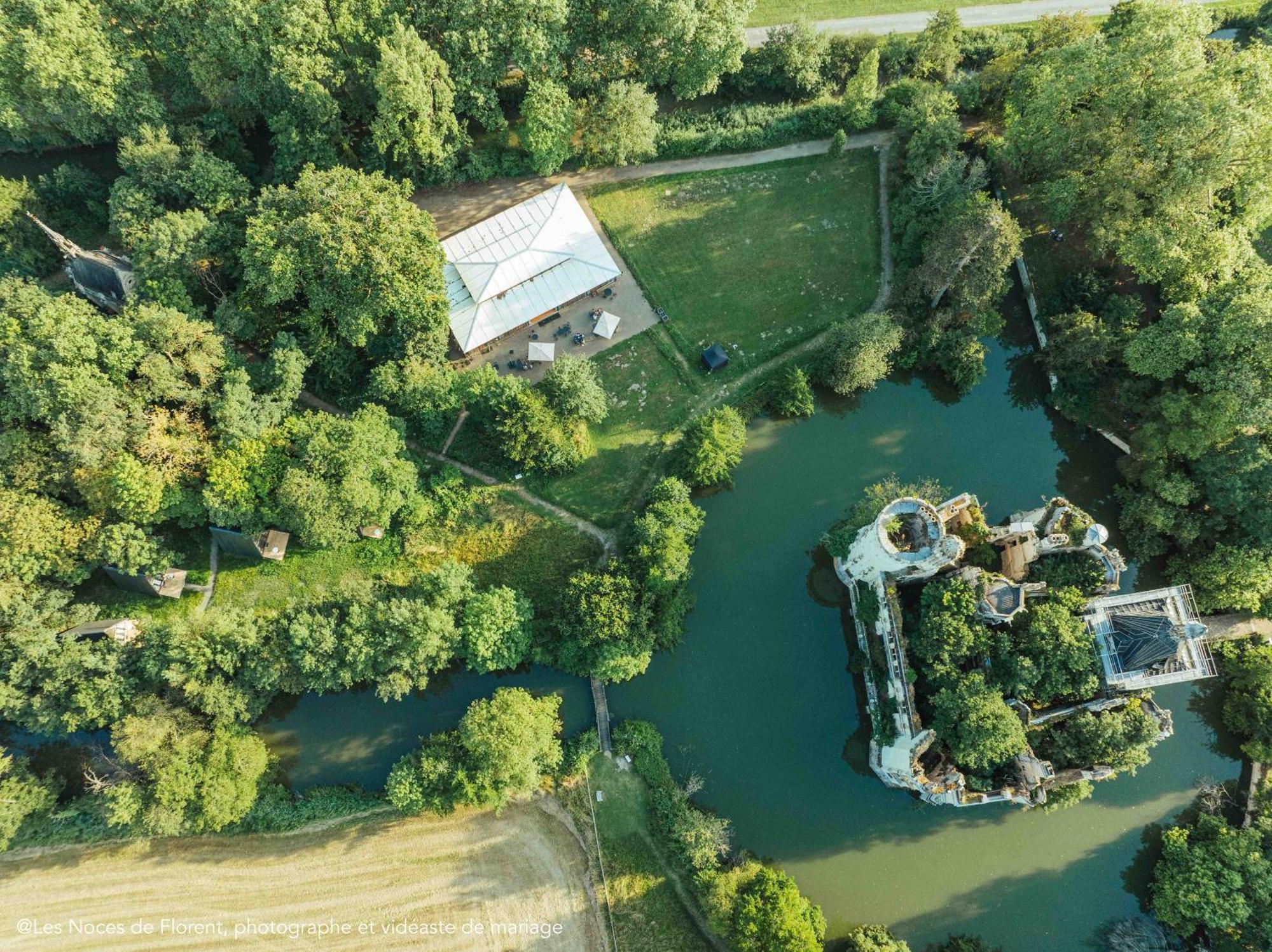 Ecolodges De Reve Dans Un Chateau De Conte De Fees Les-Trois-Moutiers المظهر الخارجي الصورة