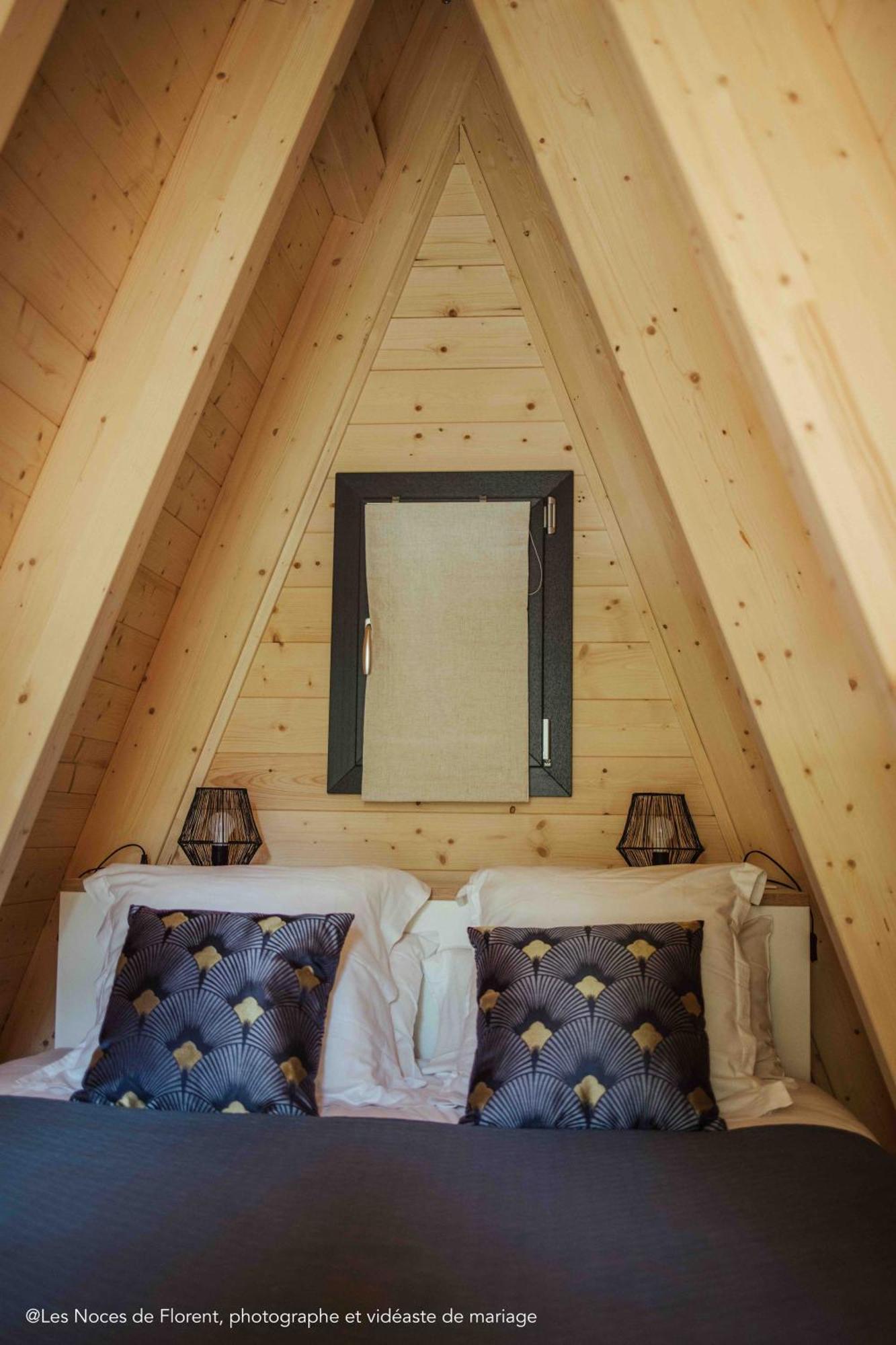 Ecolodges De Reve Dans Un Chateau De Conte De Fees Les-Trois-Moutiers المظهر الخارجي الصورة